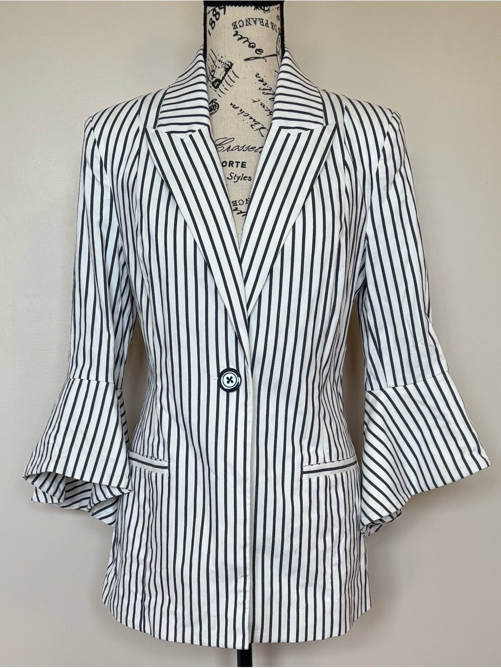 Cabi blazer size 6